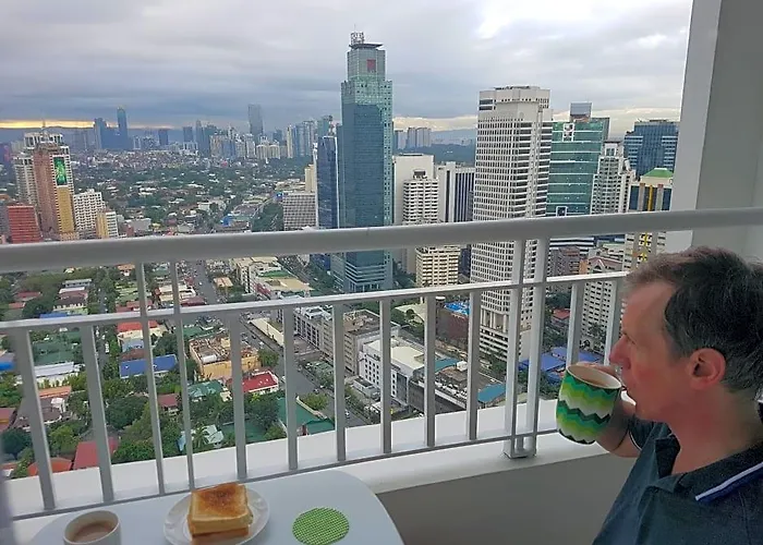 Hotel At Jazz - Makati Tower D High-floor Serviced With Skyline Views